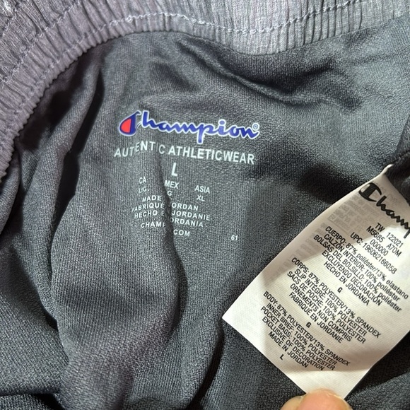 Champion Varsity,Wicking/anti-odor,panty lined,elastic drawcord waist,zip pocket - Picture 8 of 12